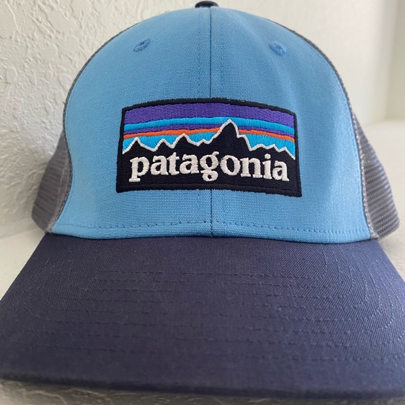 Patagonia Blue Classic Rare Trucker Cap Snapback - Picture 1 of 3